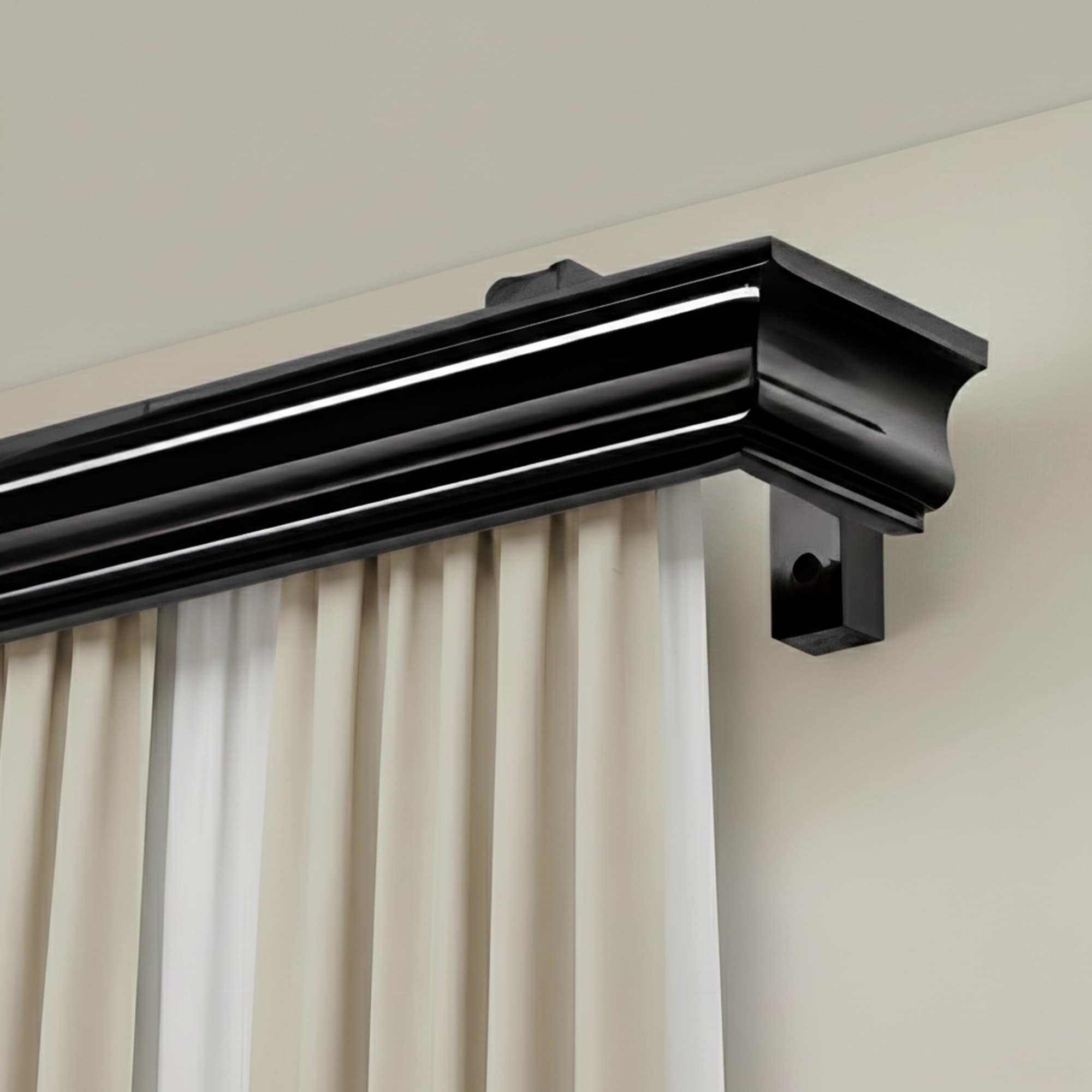 Galerie pentru perdea și draperie cu mască Athena din lemn Negru Galerie pentru perdea și draperie cu mască Athena din lemn Negru